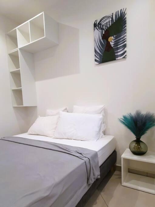 Studio Pour 2 Personnes Proche De L'Hopital Et Du Jardin De L'Etat Saint-Denis Eksteriør billede